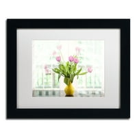 Zaštitni znak likovne umjetnosti ružičasti tulipani u prozoru platno umetnost Lois Bryan, bijela prostirka,